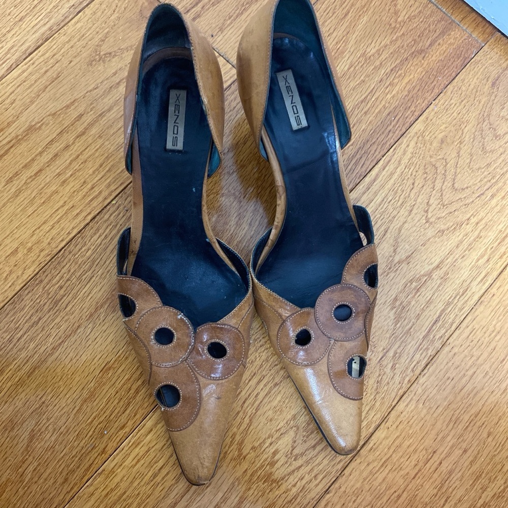 Kitten Heels with point toe